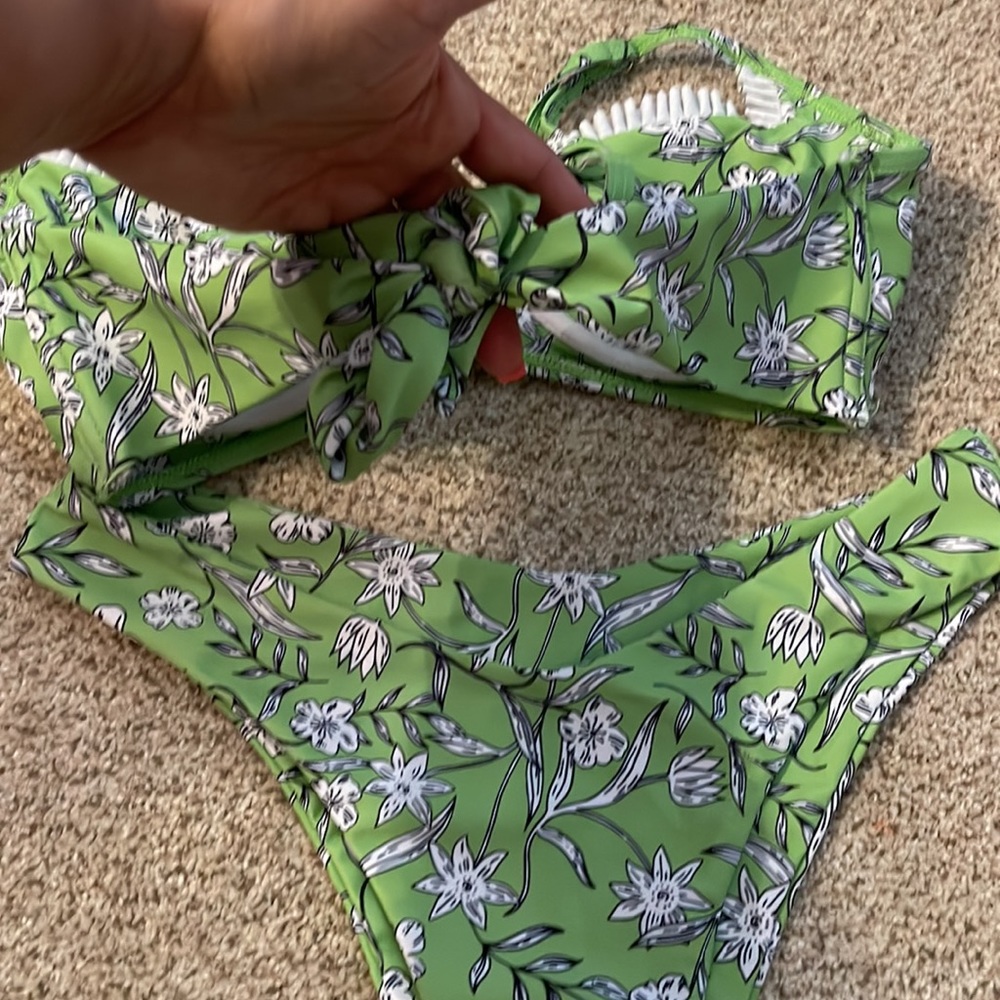 Bikini ๐ gently used. - Picture 2 of 3